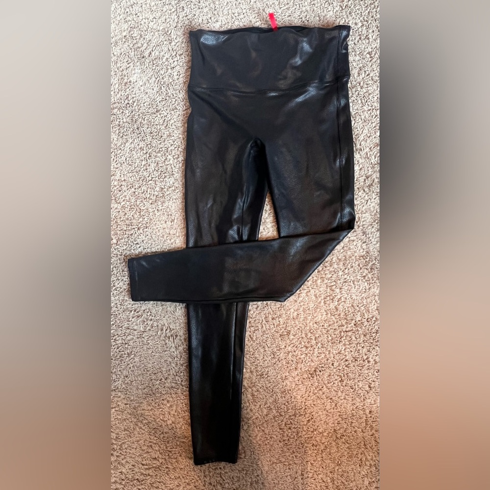 Spanx Black Faux Leather Snakeskin Leggings